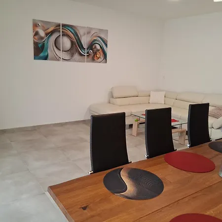 Prázdninový dům Oana - Privat Pool